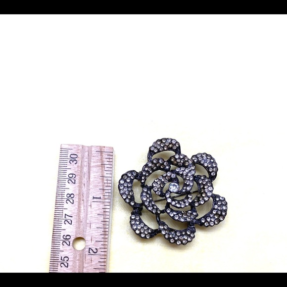 Vintage Floral Brooch Pin - Picture 9 of 10